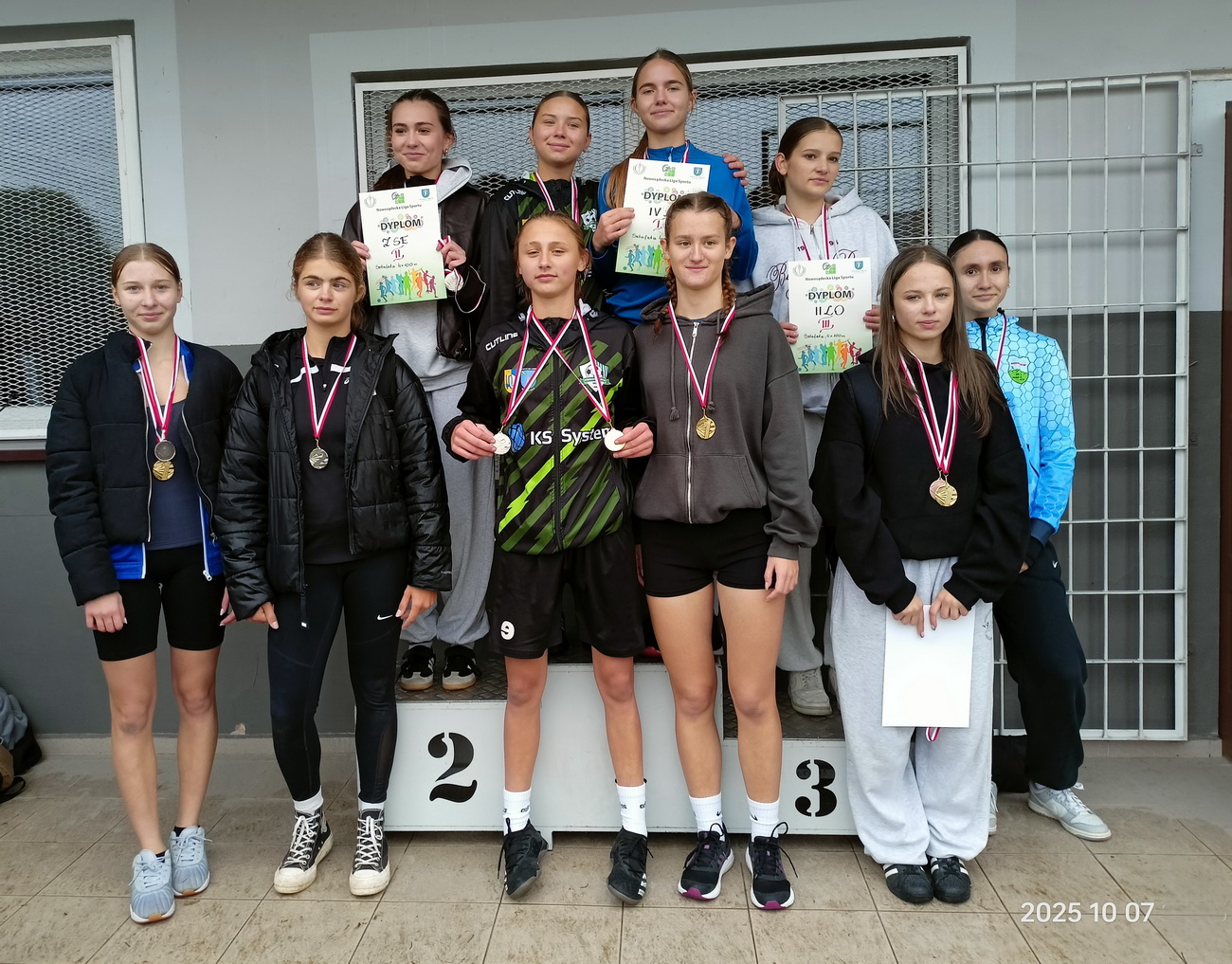 Zdjęcie Indyw Liga LA dz 20-2025 (8)3911cee2-cb8d-4189-a6a1-ea9c30000dd6.jpg w galerii Indywidualna Liga LA dziewcząt - październik 2025